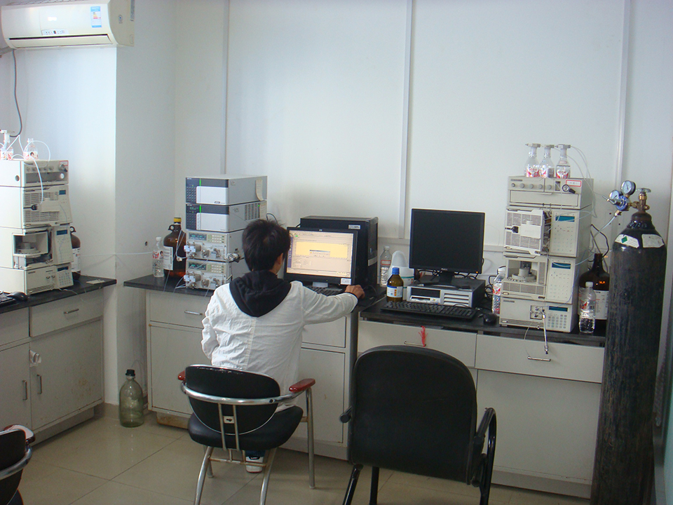 愛斯醫藥分析實驗室1.JPG